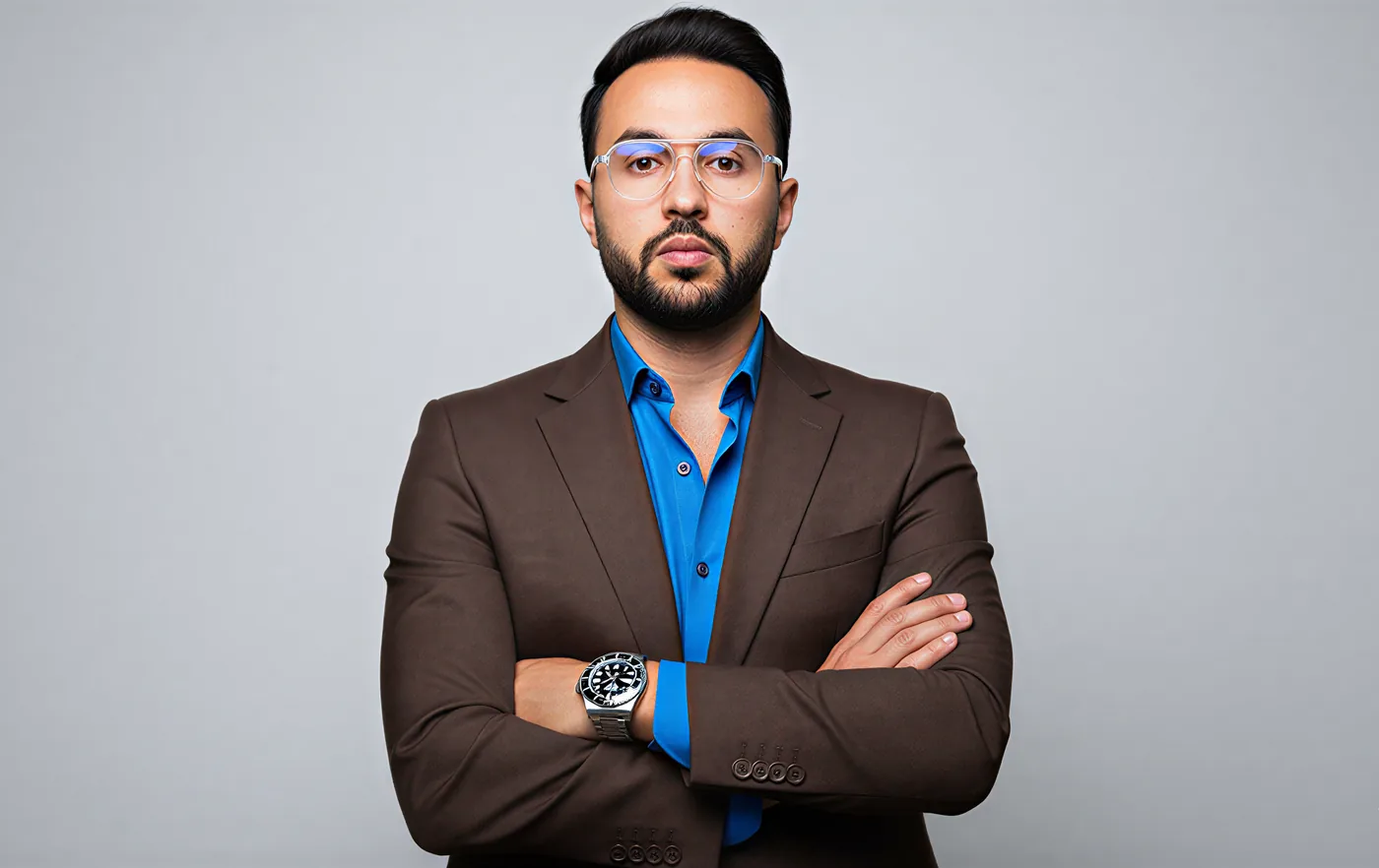 Portrait of Mousaab Khaldi, executive coach for founders and CEOs and creator of the 4 Empires Coaching framework